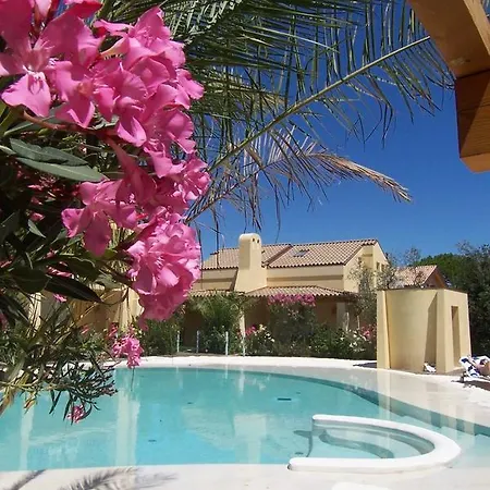 מלון דירות Adriatica Immobiliare - Smeralda Village לידו די ג'סולו