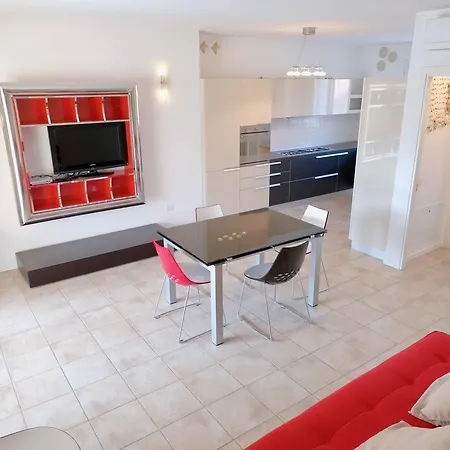 Adriatica Immobiliare - Smeralda Village לידו די ג'סולו